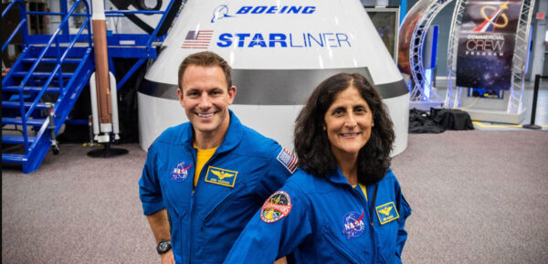 Už dříve jmenovaní členové posádky mise Starliner-1. Josh Cassada a Sunita Williams.