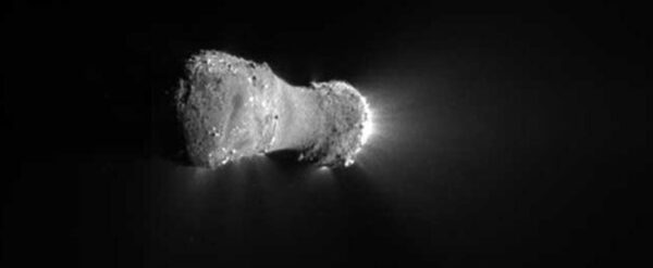 Kometa 103P/Hartley 2 ze sondy Deep Impact/EPOXI. Foto: NASA/JPL-Caltech/UMD