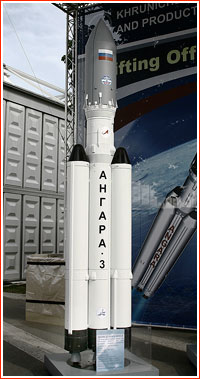 Model rakety Angara 3 z roku 2008.
