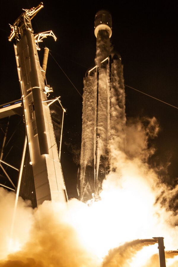 Start Falconu Heavy na misi STP-2
