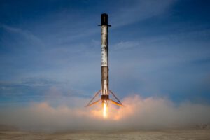 Přistání prvního stupně Falconu 9 z mise CRS-18