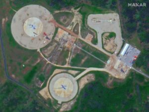 Satelitní snímek přistávacích ploch LZ-1 a LZ-2, pořízený 28.7. 2019