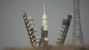 Sojuz MS-13 několik desítek minut před startem
