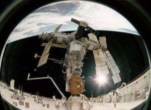 Mir s připojeným Atlantisem (STS-74)