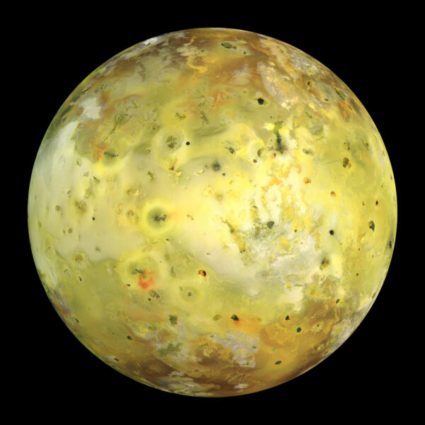 Měsíc Io v reálných barvách vyfocený sondou Galileo.