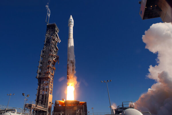11. února 2013 vynesla raketa Atlas V z Vandenbergovy základny družici Landsat 8. Start Landsatu 9 bude mít stejné podmínky.