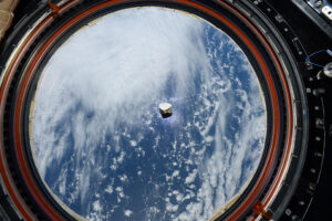 Meteorit, který je součástí kalibračního terče přístroje SuperCam se dostal i na Mezinárodní kosmickou stanici.