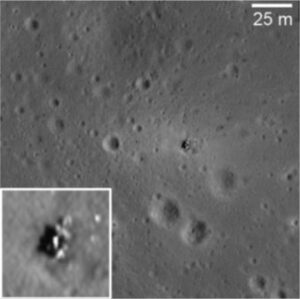 Místo přistání Luny 16 (zdroj M. S. Robinson et al.)