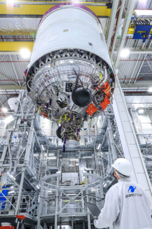 První dokončený exemplář horního stupně rakety Ariane 6 je neletový - poslouží ke statickým zážehům.