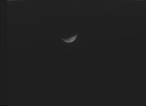 Poslední snímek, kterým sonda OSIRIS-REx vyfotila vzdalující se planetku Bennu.