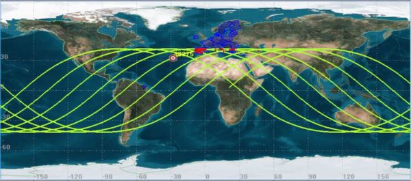 Vyznačení potenciálních míst dopadu centrálního stupně rakety Dlouhý pochod 5B podle analýzy Space Surveillance and Tracking Consortium vydané 7. května.