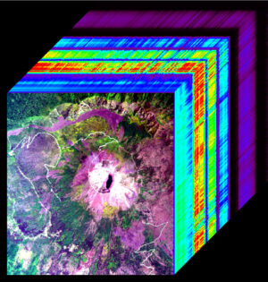Hyperspektrální krychle - ukázka možností snímání přístrojem AVIRIS-NG. Na snímku je italská sopka Vesuv.