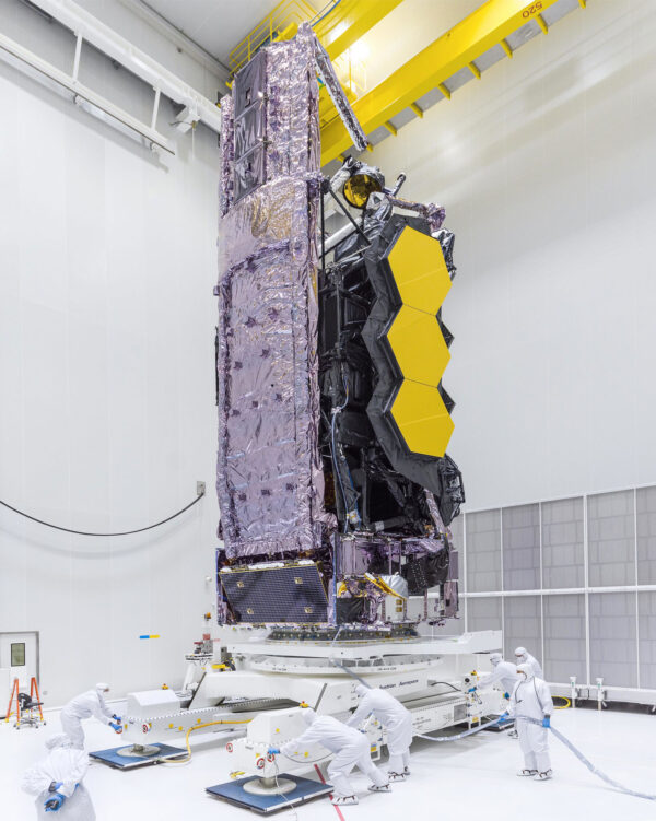 V této orientaci Webbův teleskop poletí na raketě Ariane 5.