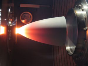 Test pomocného motoru servisního modulu Orionu pro Artemis 3, září 2021