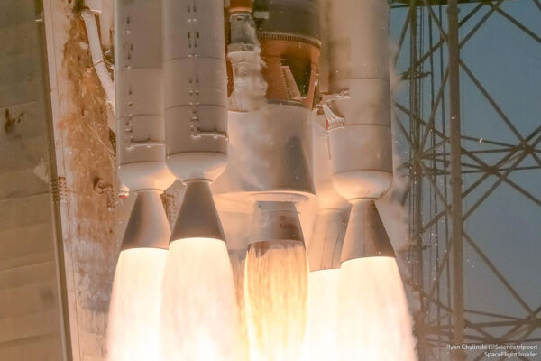 Ukázka motorové sekce rakety Atlas V 551