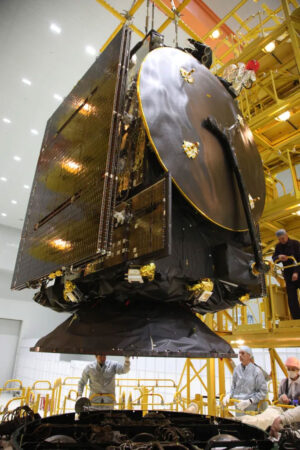Příprava družic Ekspress-AMU 3 a 7.