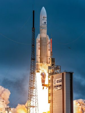 Teleskop Jamese Webba na špici Ariane 5 právě odstartoval do vesmíru.