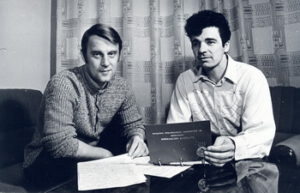 Potápěč a pilot - Rožděstvenskij (vlevo) a Zudov - během přípravy na let