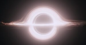 Akreční disk kolem supermasivní černé díry Gargantua z filmu Interstellar. Simulace, kterou vidíte je založená na fyzikálních datech, podobně bychom akreční disk skutečně viděli. Přesto však není realistická zcela.