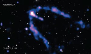 Známý pulsar Geminga tak, jak jej zachytily vesmírné observatoře Chandra a Spitzer.