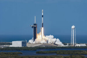 Start Falconu 9 na misi Starlink 4-7