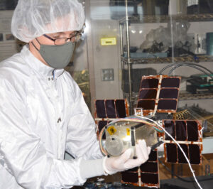 CubeSat NACHOS (Nanosat Atmospheric Chemistry Hyperspectral Observation System)
