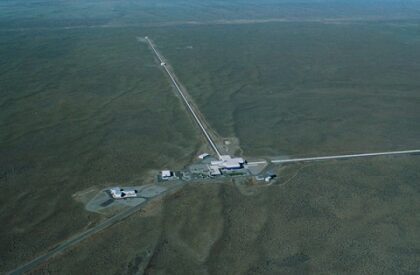 LIGO Hanford (stát Washington).