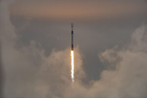Falcon 9 startuje na misi Transporter-4