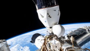 Lodě Dragon 2 připojené k Mezinárodní kosmické stanici