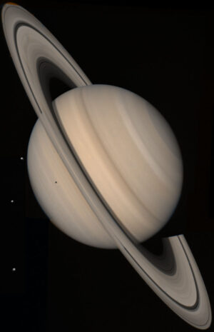 Saturn vyfocený palubní kamerou na Voyageru 2
