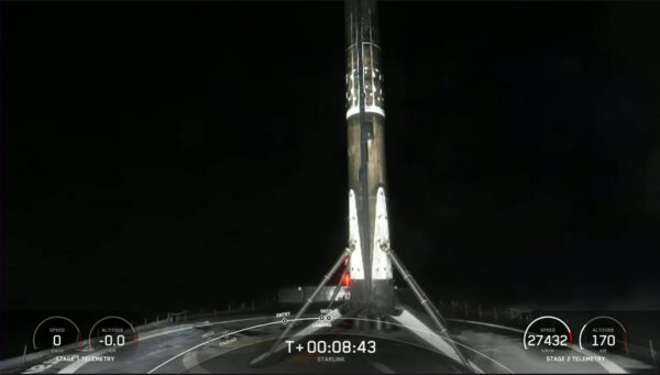 Přistání počtrnácté použitého prvního stupně Falconu 9