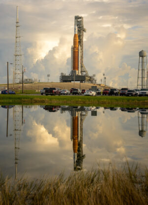 Raketa SLS je odrazem současných možností NASA. Zdroj NASA 