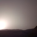 sol 573, soumrak v Enchanted Lake. Zdroj: mars.nasa.gov