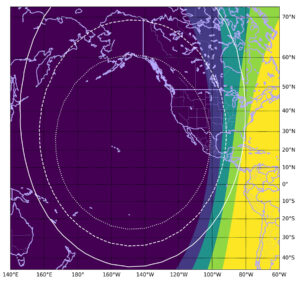 Barva pozadí udává, jak temná bude obloha ve 13:26 SELČ. Žlutá znamená denní světlo a tmavě fialová zase noc. Bílé křivky ukazují, kde se maximální výška sondy Lucy nad obzorem dostane na hodnotu vyšší než 20° (tečkovaná), 10° (čárkovaná) a 0° (plná). Sonda bude nejlépe pozorovatelná v místech s tmavou oblohou, kde sonda poletí vysoko nad hlavou