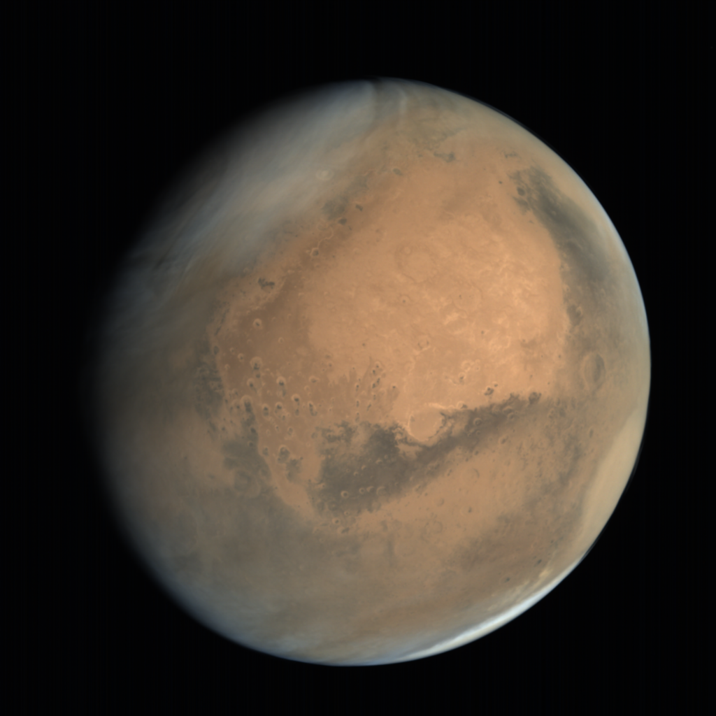 Snímek Marsu pořízený sondou MOM 28. 9. 2014 z výšky 74 582,4 km nad planetou. Zdroj: ISRO/ISSDC