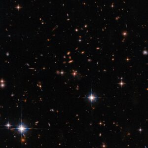 Kvasar SDSS J165202.64+172852.3 na snímku Hubbleova dalekohledu.