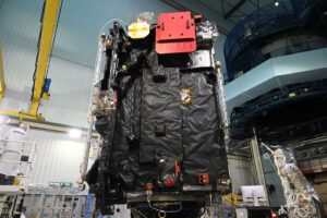 Sonda JUICE připravená k odeslání na kosmodrom