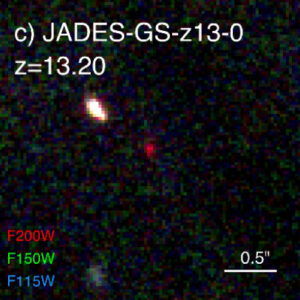 Detail na potenciální galaxii (možná ale temnou hvězdu?) JADES-GS-z13-0 v hlubokém poli v souhvězdí Pece.