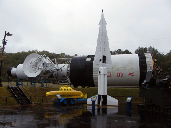 Druhý stupeň rakety s výrobním číslem 11 je v U.S. Space and Rocket Center (Huntsville, Alabama), kde se tváří jako stanice Skylab