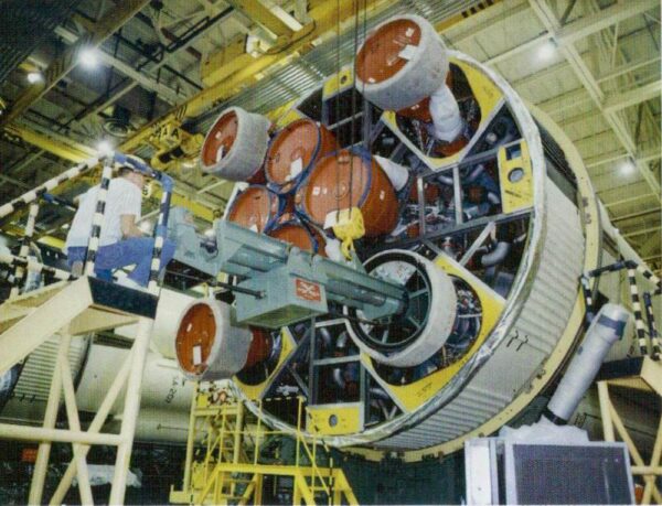 První stupeň Saturnu IB číslo 13: vyrobený, ale nakonec sešrotovaný