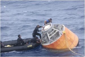 CARE po návratu ve vlnách Indického oceánu. Foto: ISRO
