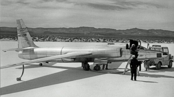 Oficiální fotografie CIA U-2 připravovaného na zkušební let ve Watertownu