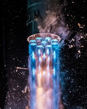 Devět motorů Aeon 1 při startu rakety Terran-1