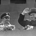 Gagarin s Chruščovem na tribuně mauzolea
