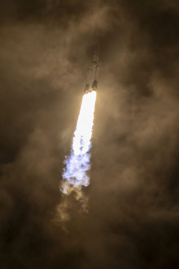 Vzlet rakety Falcon Heavy. Krom jiného se jednalo o 250. misi SpaceX! 