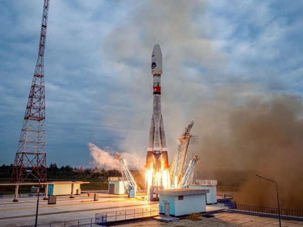 Start rakety Sojuz 2.1b s landerem Luna-25