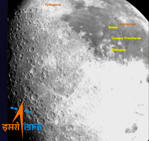 Snímek Měsíce pořízenou širokoúhlou kamerou přistávacího modulu indické mise Čandrájan 3 po jejím usazení na oběžné dráze okolo Měsíce 6. srpna 2023 Zdroj: ISRO