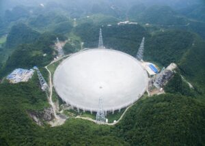 FAST, největší radioteleskop světa.