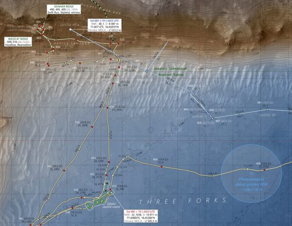 Sol 681, mapa polohy vozítka Perseverance a helikoptéry Ingenuity k 19. lednu 2023. Vpravo je naznačena oblast, kde by měla přistát mise Mars Sample Return. Zdroj: https://space.winsoft.cz/
