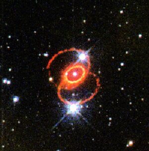SN 1987A jak ji viděl Hubbleův teleskop.